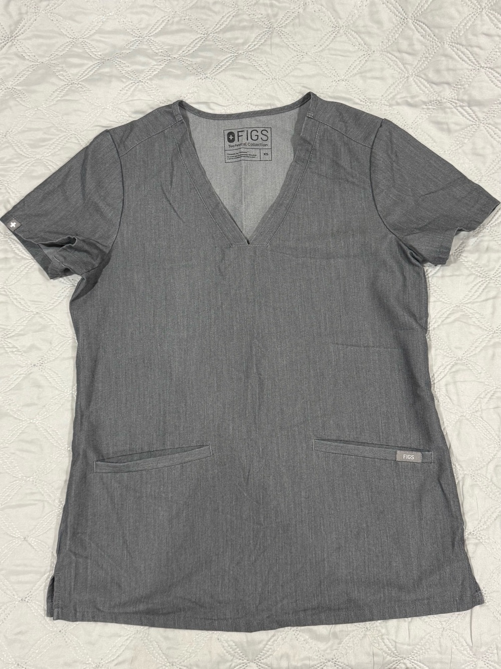 Figs Casma Graphite XS womens top